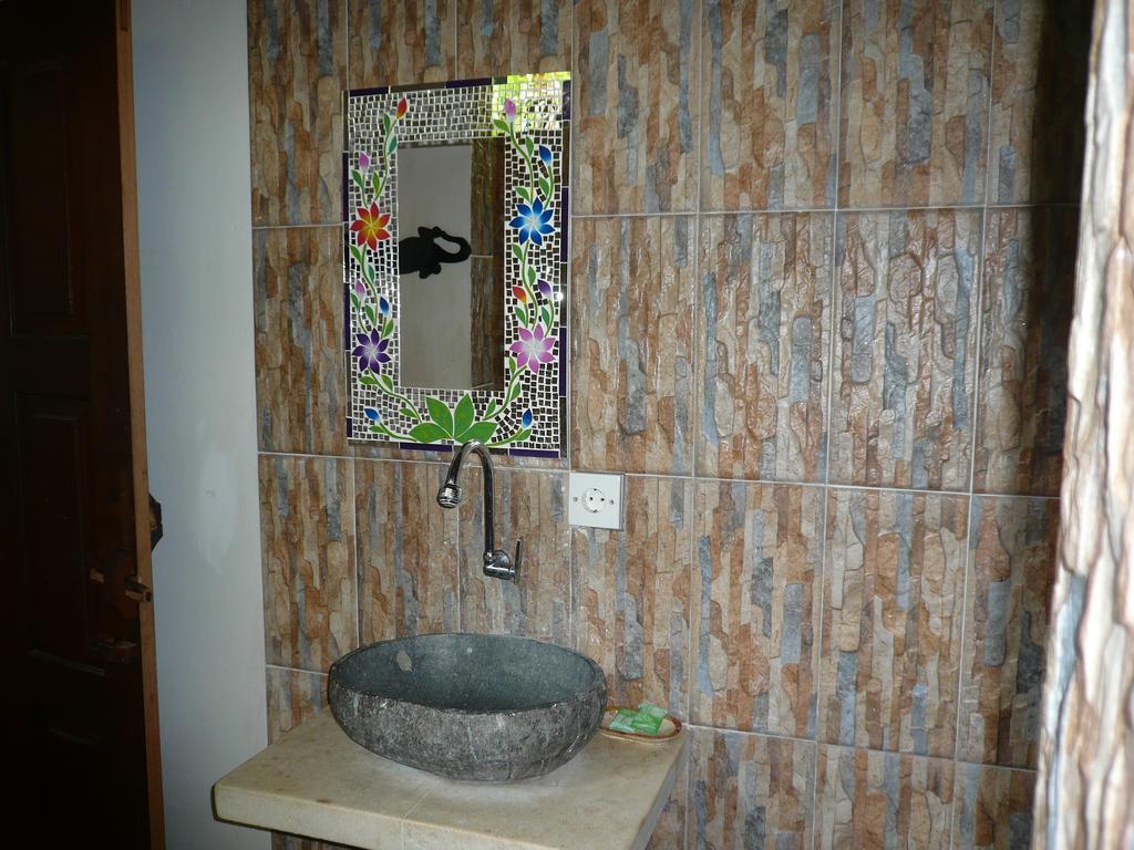 Wawa Wewe II Villas Amed Quarto foto