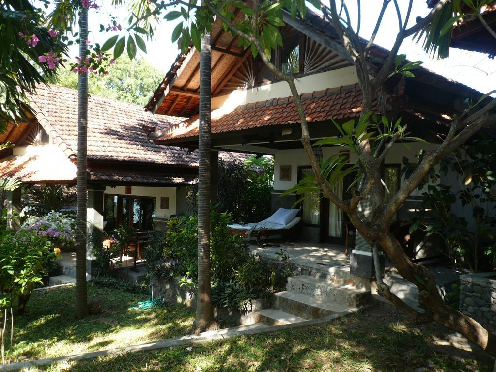 Wawa Wewe II Villas Amed Quarto foto