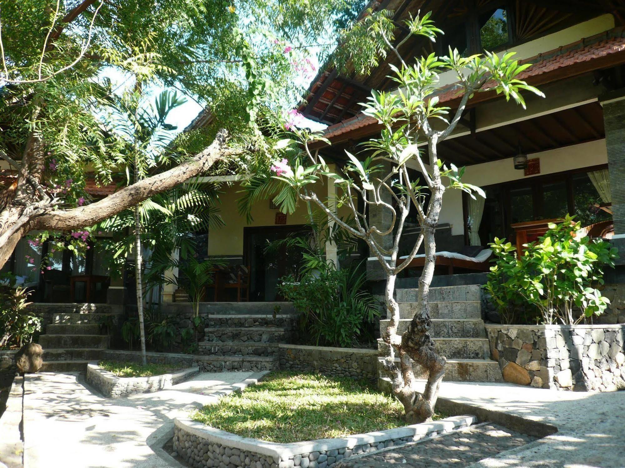 Wawa Wewe II Villas Amed Exterior foto