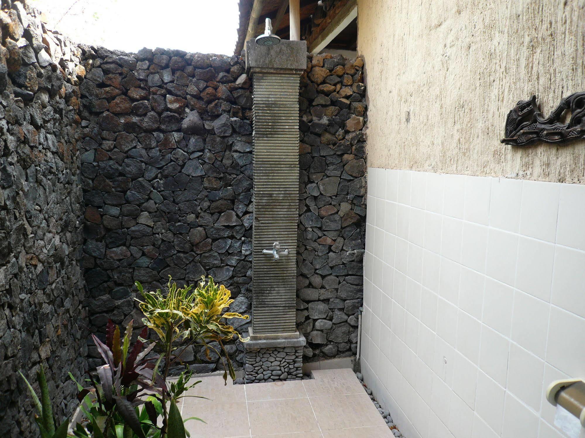 Wawa Wewe II Villas Amed Exterior foto