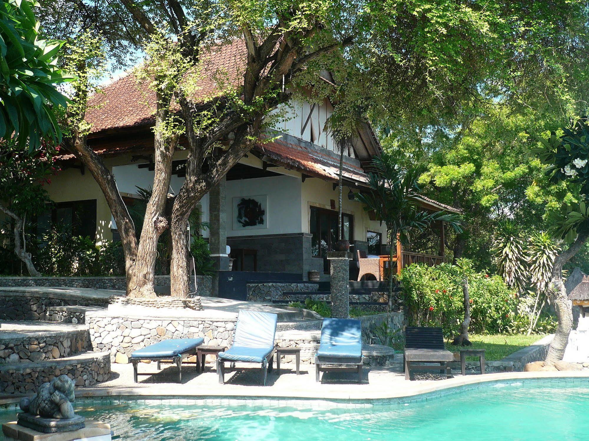 Wawa Wewe II Villas Amed Exterior foto